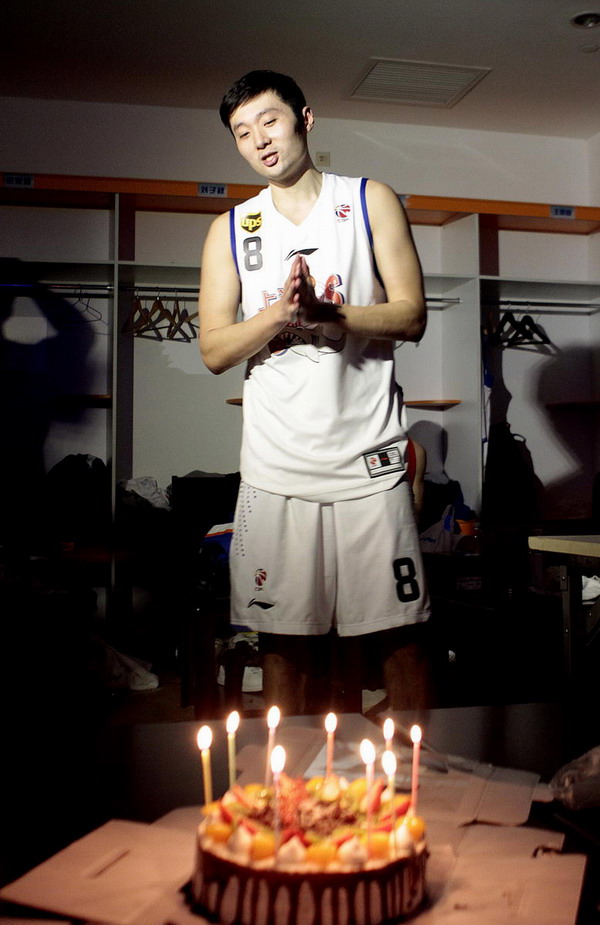 ���տ��֡���1��15�գ�2012-2013����CBA��������23�֣��Ϻ�������vsɽ��������Ϊ���������