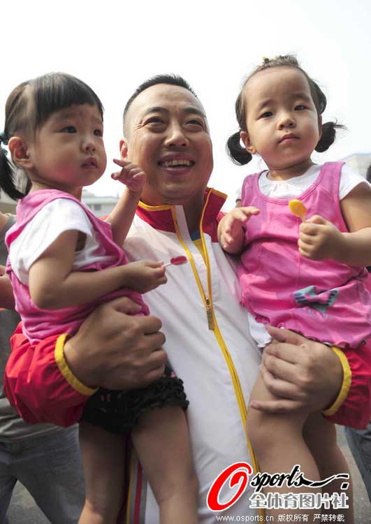 2012���׶ذ��˻��й���ƹ������ʽ�ϣ�����������˫��̥Ů��������ͼƬ��Osportsȫ����ͼƬ��ר�����������Ͻ����ˡ�ý��ת�ء���