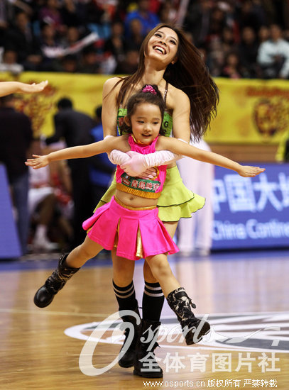 ���壺CBA�㶫vsɽ�� ���ɰ����򱦱�������Ȥ���ޡ�3��