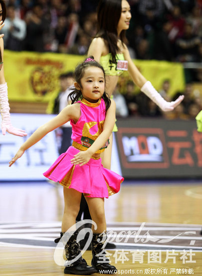 ���壺CBA�㶫vsɽ�� ���ɰ����򱦱�������Ȥ���ޡ�2��