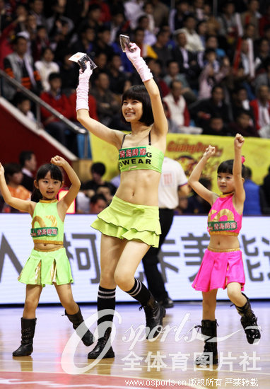 ���壺CBA�㶫vsɽ�� ���ɰ����򱦱�������Ȥ���ޡ�4��