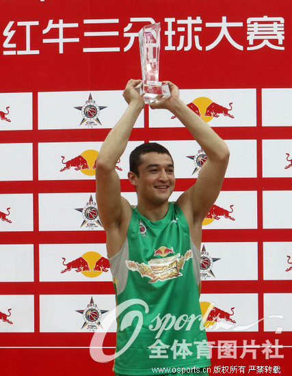 ���壺2013CBAȫ�������佱��ʽ���� �׽�������MVP��2��