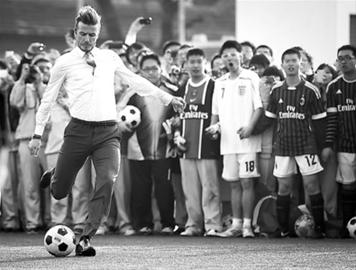 ���˺�ķ����ƤЬ���ݡ�Բ���䵶�� /�»���