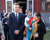 С������������