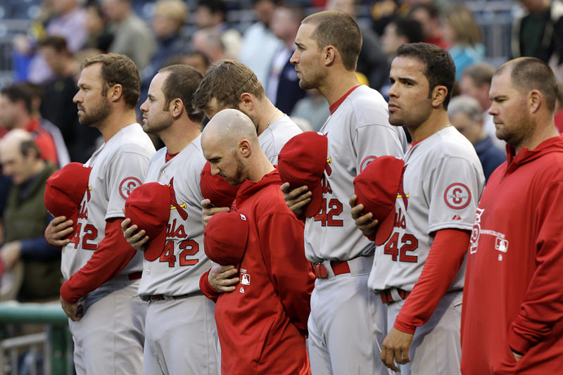 4��15�գ�ʥ·��˹��ȸ����Ա������ְҵ���������һ������ǰΪ��ʿ�������ɱ�ը�¼����ܺ���Ĭ�����»�/����