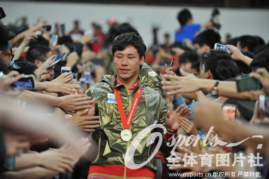 ���ݺ��������M��ϯ�佱����