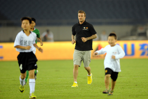 ���˺�ķ���У���С��Աһ���ϳ�����