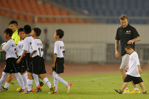 ���˺�ķ���Ҷ�����С��Ա��һ���볡��