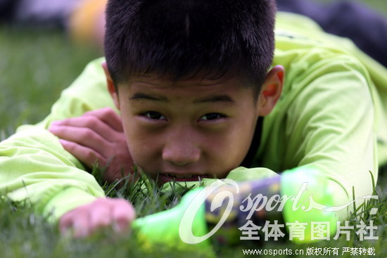 С��Ա�ڳ��Ϸ���ƴ��