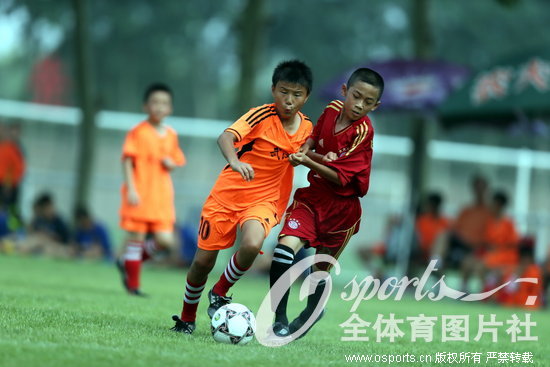 С��Ա�ڳ��Ϸ���ƴ��