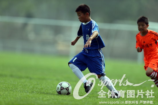 С��Ա�ڳ��Ϸ���ƴ��