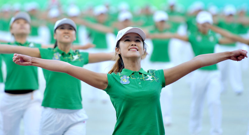 ѧ���ڿ�Ļʽ��չʾ�ھ��׹㲥��١��»������Ҧ������