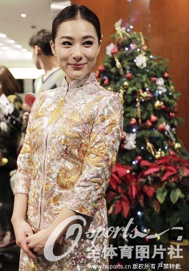 ���Ц������