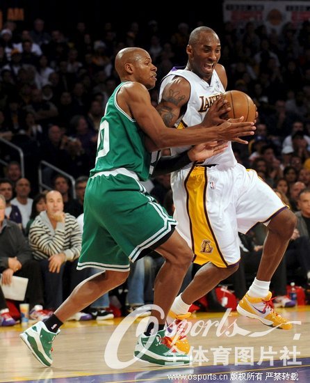 2008��12��26�գ�2008-2009����NBA������ʥ����ս����ɼ������92��83ʤ��ʿ�ٿ������ˡ���˧����ʦ���ƶ����ܿ�ѷ���ⳡ������Ŀ�Ĵ�ս��ȡ���˵�1000��ʤ������ΪNBA����λ��ǧʤ��ͷ����