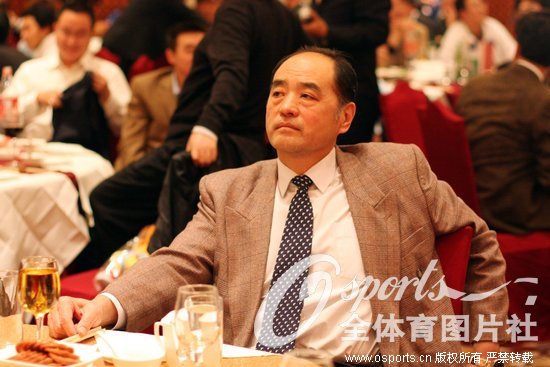 1992꣬йЭϯ鳤1994꣬йְҵĴĻȫ̲֤˼Aĵ1996꣬ѡΪרְϯ1997꣬йӱܡʮǿ1999꣬¶ԵϤᡣΪЭˣʼܵɡڳ1998籭2000˻ʧܺȻ¿Ρ