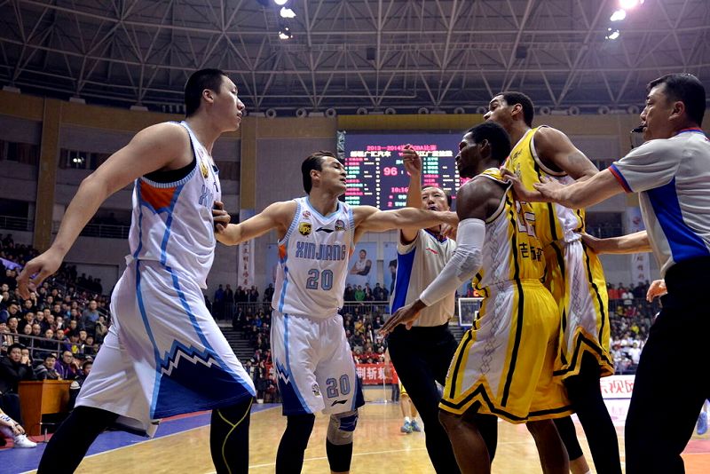 ѹ��ס�𡪡�2014��1��21�գ�2013-2014����CBA��������26�֣��½����130��121ʤ�㽭���ã�Լ��ѷ��������������ͻ��