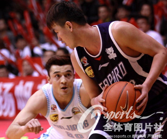 �����������ض�ݸ��Ա