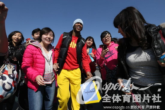 �����ﱻ����Χ��