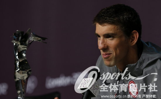 2012年8月5日,菲爾普斯召開新聞發布會 宣布正式退役。