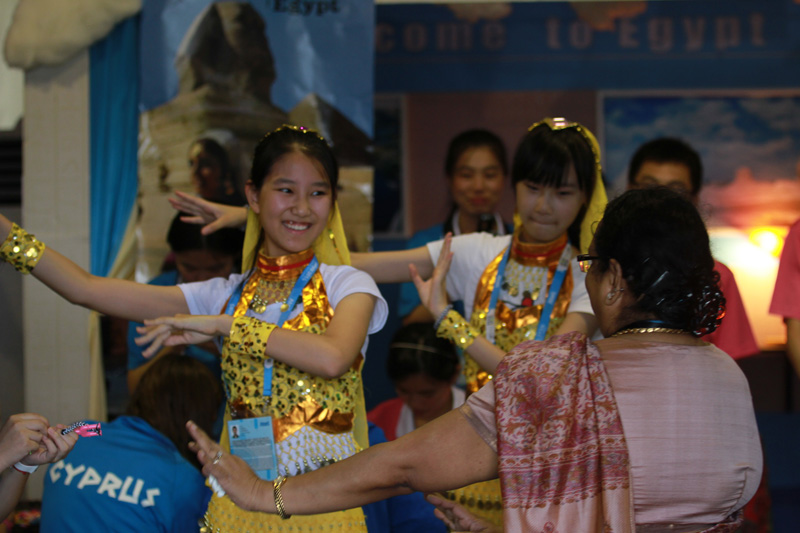 �ڻ����У����Ը����Һ͵������˶�Ա����ί�����Ҳ��־Ը���ǽ����˱�������ɫ�Ļ���˫��Ľ������������������������Ǹ��˽�˴ˡ���������