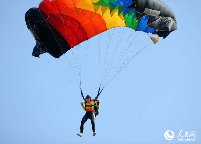 10��6�գ��ɹ��������ֺܾ��й������ž��վ���ͬ���졢Ϊ��10���2014��ȫ����ɡ�������ںӱ��������Ƚ��У�������ž���һ��ɡ�����ڵ�13֧ʡ��ֱϽ�У�������Լ130���˶�Ա�μӽ��𡣱���������Ů���㡢��Ů�ؼ����������͡�˫�˲�ɡ��������ɡ��ɡ�����������������Ŀ��������18����ơ�ͼΪ������ɡ��     ����������  ���� ��