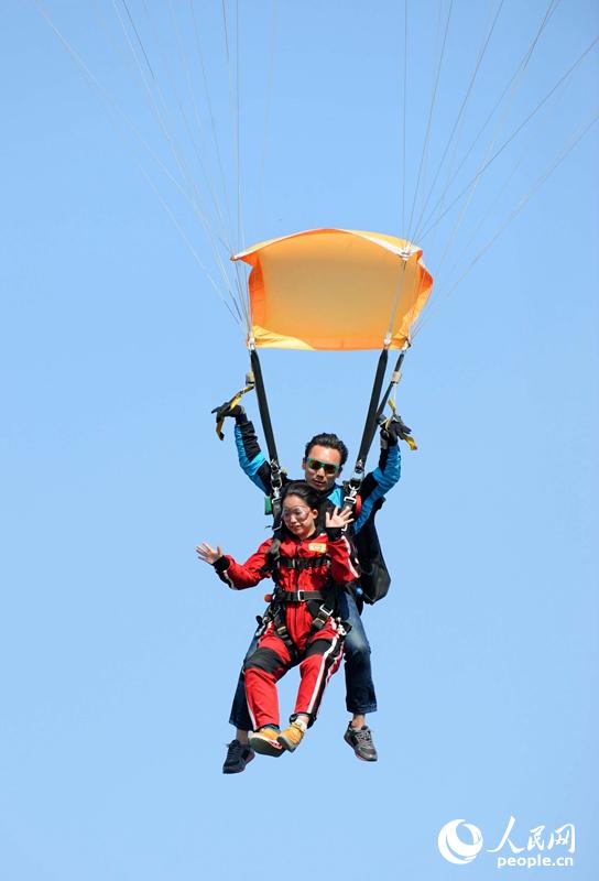 10��6�գ��ɹ��������ֺܾ��й������ž��վ���ͬ���졢Ϊ��10���2014��ȫ����ɡ�������ںӱ��������Ƚ��У�������ž���һ��ɡ�����ڵ�13֧ʡ��ֱϽ�У�������Լ130���˶�Ա�μӽ��𡣱���������Ů���㡢��Ů�ؼ����������͡�˫�˲�ɡ��������ɡ��ɡ�����������������Ŀ��������18����ơ�ͼΪ˫����ɡ��        ����������  ���� ��