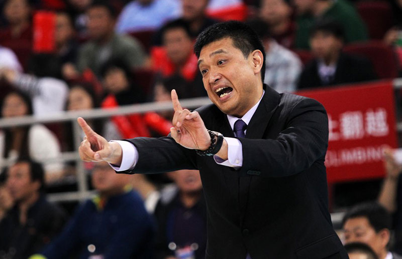 ���ζ���ת����2014��11��1�գ�2014-2015����CBA������1�֣������׸�103��89ʤ�㶫��Զ�������￳��32�ִ��������תȡʤ��