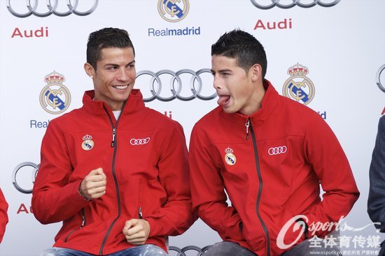 J����������