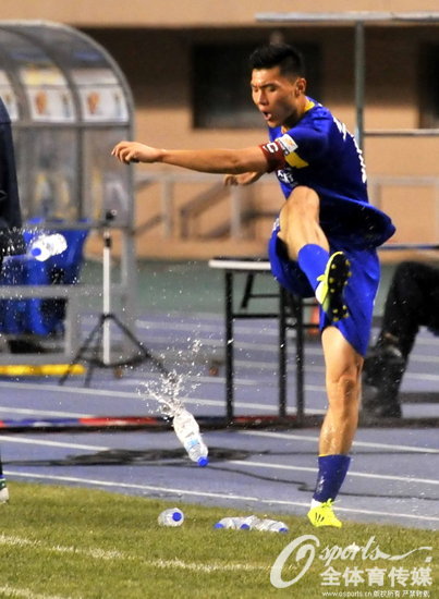 2013г26֣vsݸڴŭ߿Ȫˮƿ