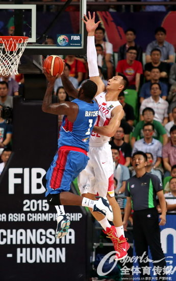 易建聯封蓋布拉切