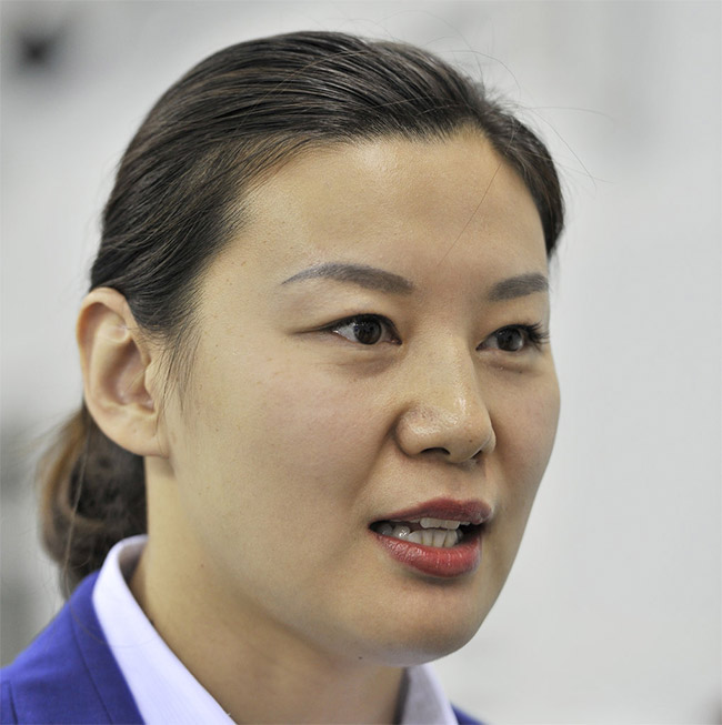周雅菲擔任裁判
