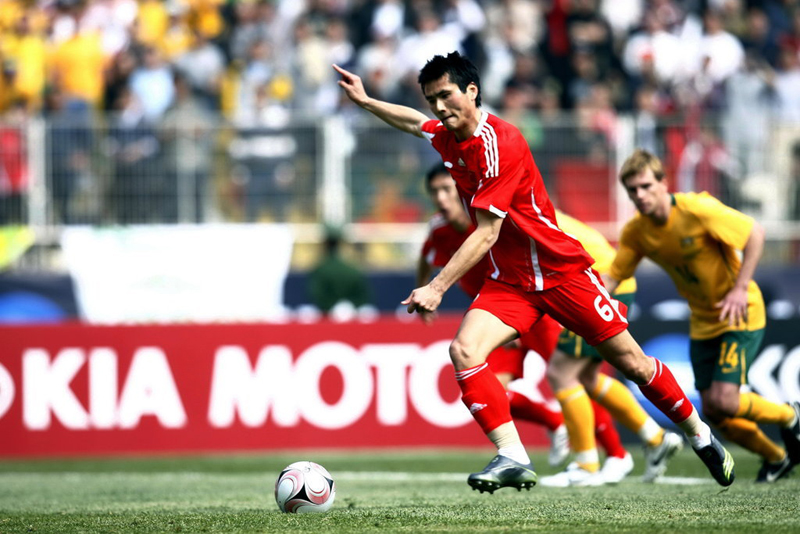 2008年3月26日，2010年南非世界杯亞洲區預選賽，中國0：0平澳大利亞，邵佳一在下半場44分鐘時主罰點球但未能罰進。經過90分鐘鏖戰后，雙方最終0：0握手言和。