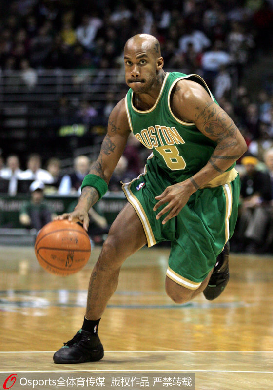 2009年2月底，馬布裡被紐約尼克斯隊買斷，隨后加入波士頓凱爾特人隊。在凱爾特人隊馬布裡上場時間越來越少，最終結束NBA生涯。