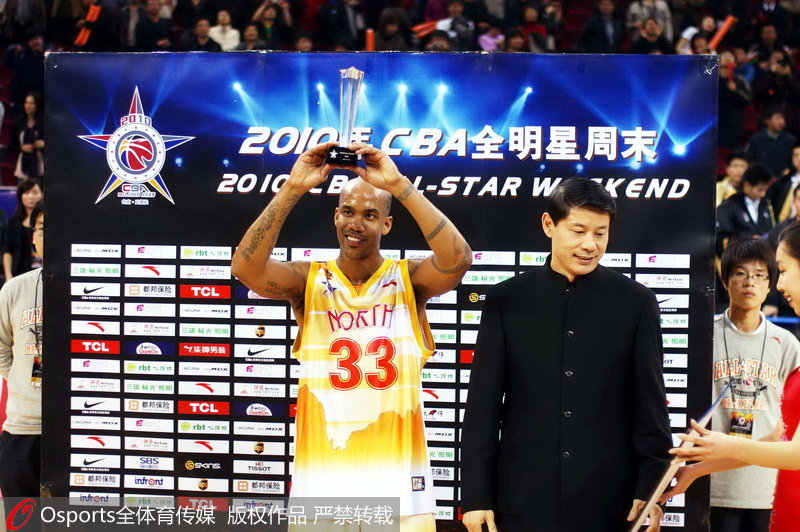 美國的東海岸到太原，再到佛山，最后落戶北京。東方古國拯救了他，拯救了紐約病人。