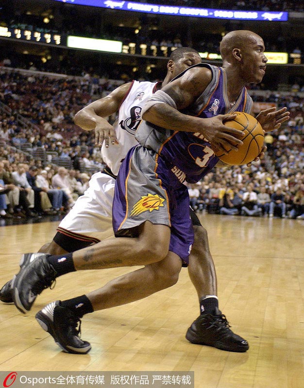 2002年，馬布裡與基德互換東家，來到太陽，與斯塔達邁爾、馬裡昂、迪奧組成豪華首發陣容並打入季后賽，無奈小斯隨后進入了傷病名單，太陽的戰績也一落千丈。