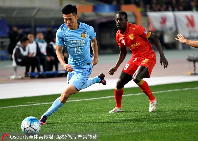 江蘇蘇寧隊陶源帶球