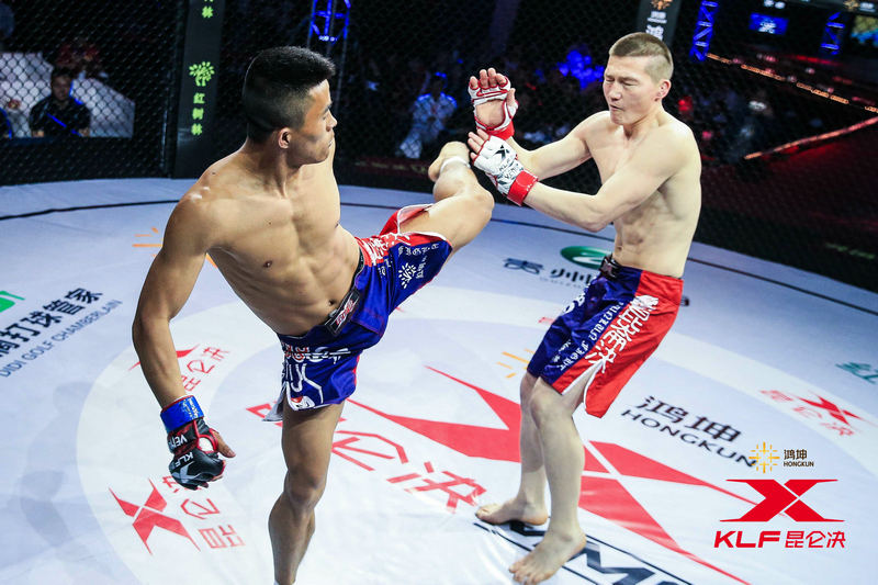 鴻坤昆侖決MMA10 王賽衛冕、林荷琴上演暴力KO【7】