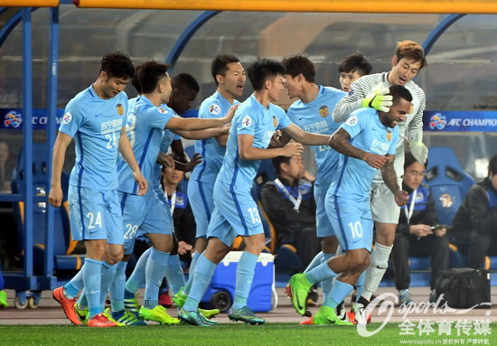 2017年4月11日，2017年亞冠聯賽小組賽H組：江蘇蘇寧3：0勝大阪鋼巴，特謝拉傳射、蘇寧小組第一提前出線。 (Osports全體育傳媒 版權作品 嚴禁轉載) 