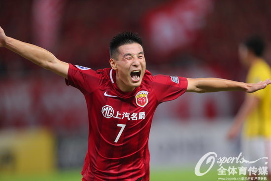 2017年8月22日，2017賽季亞冠聯賽1/4決賽“中國德比”首回合較量展開，上海上港主場4-0大勝廣州恆大，上港在兩回合賽事中確立起絕對優勢。