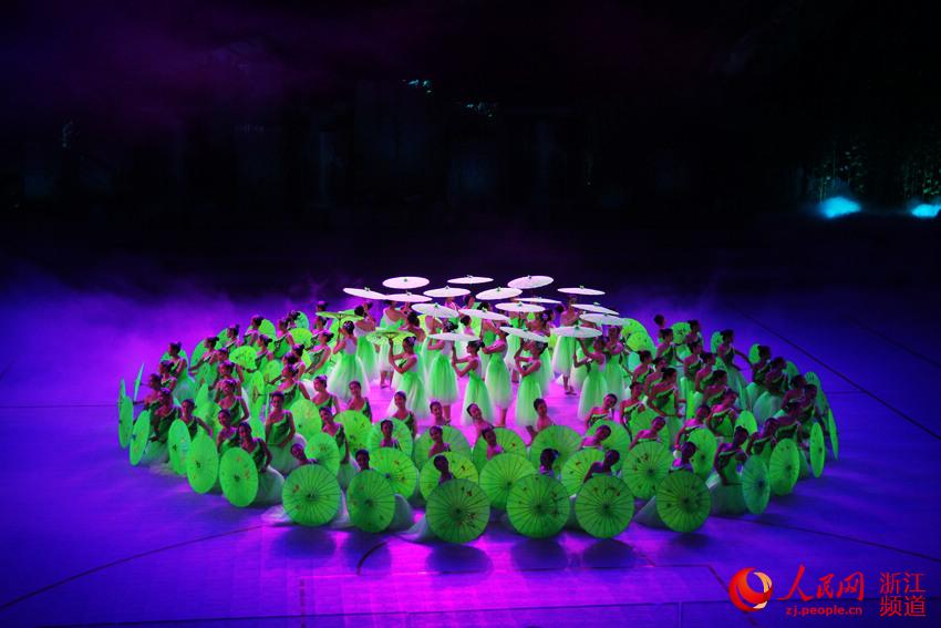 ���ձ��ݡ�