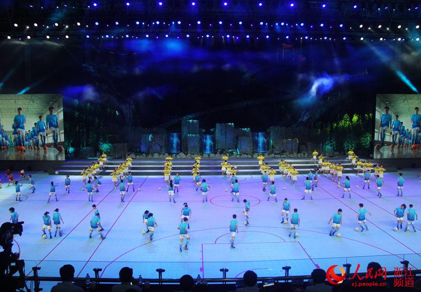 ���ձ��ݡ�