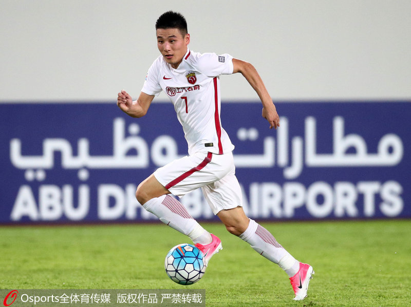 上港隊武磊帶球突破