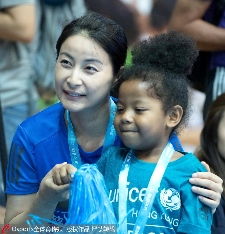 ��������С���Ѻ�Ӱ