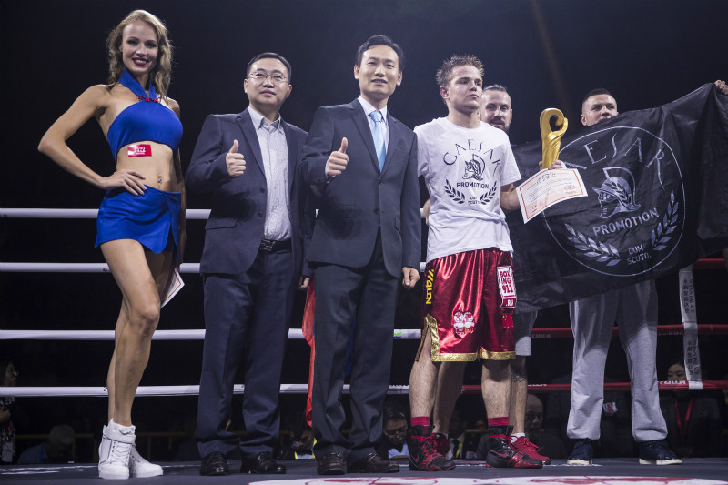 �����������³��쿭Ϊ����˹ѡ�������������հ佱