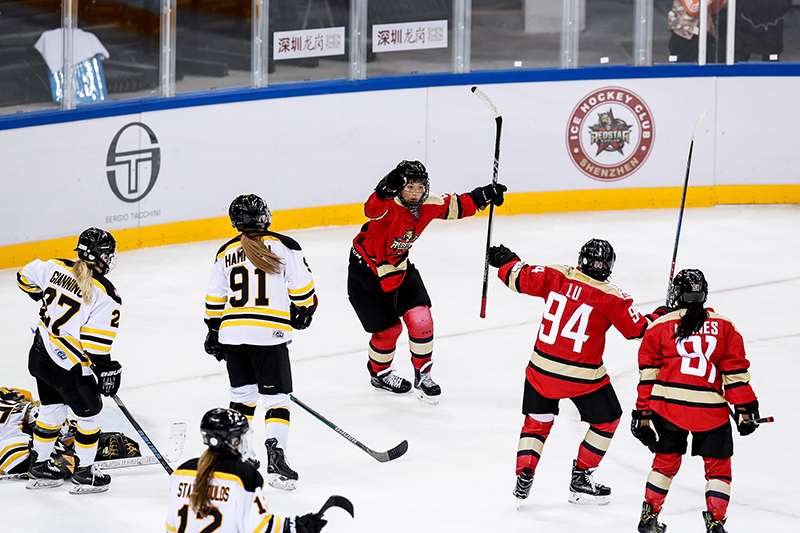 CWHL史塔克梅開二度 昆侖鴻星5-2勝刀鋒豪取八連勝【2】