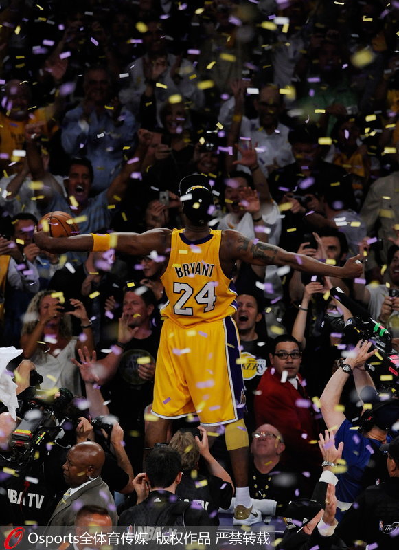  2010年6月18日,洛杉磯湖人奪得09-10賽季的總冠軍。這是科比職業生涯裡最具分量的一個總冠軍！