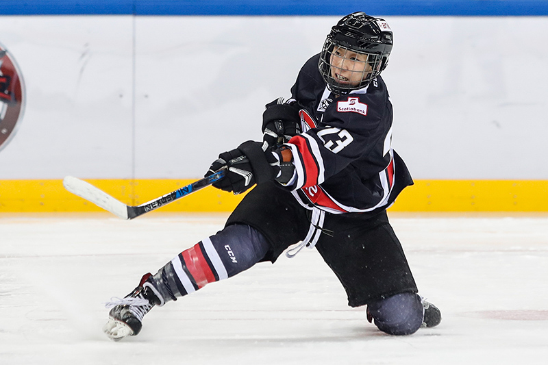 CWHL方新犀利破防進兩球 萬科陽光5-1完勝刀鋒【3】