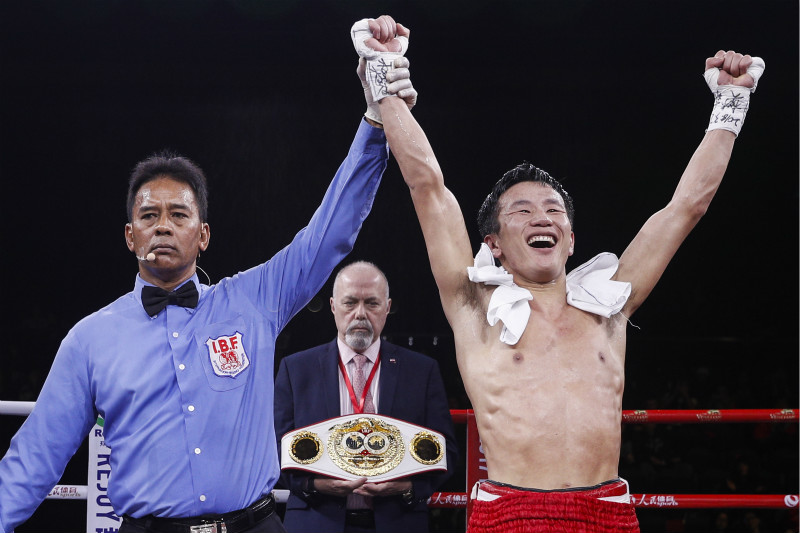 經過十個回合苦戰趙君獲勝