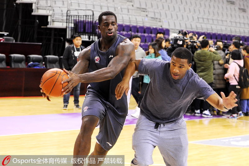 ��˹����Կ�