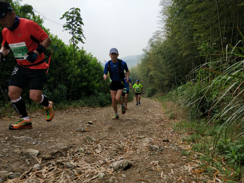 健康中國馬拉鬆系列賽2018寧波山地馬拉鬆開跑葉詩文現場感受跑步魅力【4】